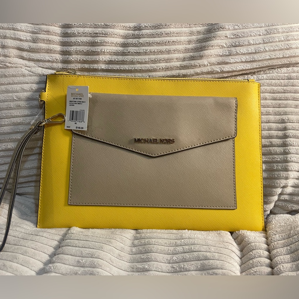 Michael Kors Yellow and Beige Lg Clutch/Wristlet 🥳 - Picture 8 of 8